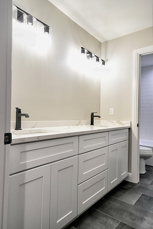 SRL01237_8_9_Interior 4
